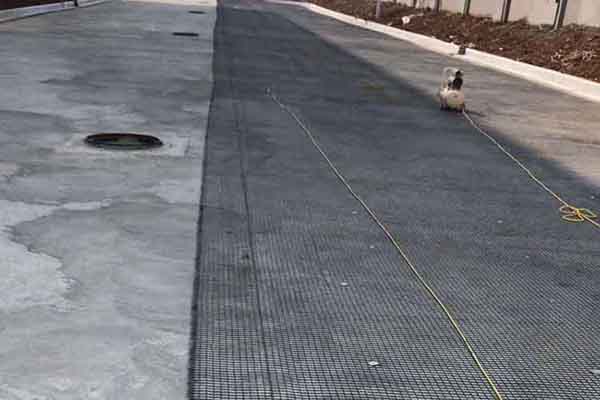 土工格柵在城市白改黑道路上怎么施工呢？  第1張