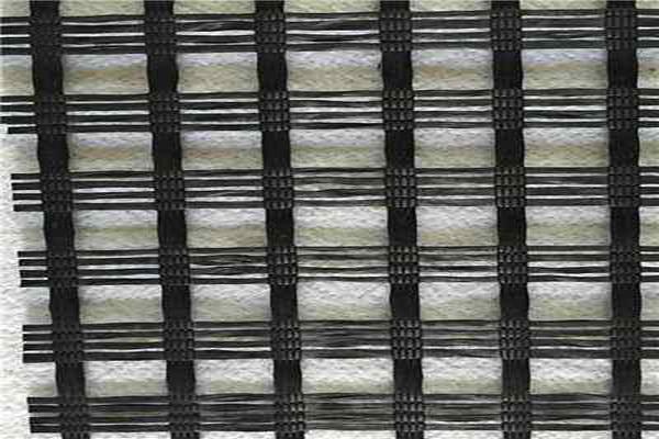 一文看懂土工格柵在擋板結(jié)構(gòu)和后擋板加強筋方面對應(yīng)力分布的影響  第2張