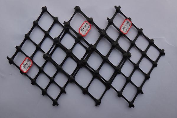 了解300g雙向拉伸塑料土工格柵的特點(diǎn)和優(yōu)勢(shì)  第1張