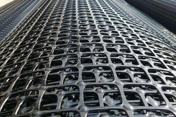 土工格柵加筋施工的技術(shù)要點及注意事項  第3張