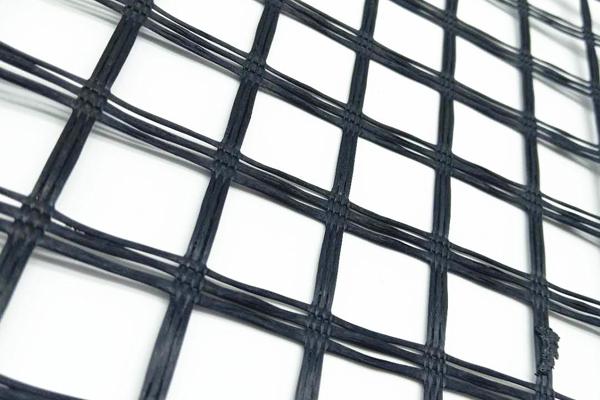 路基工程中玻纖土工格柵的應(yīng)用分析  第1張