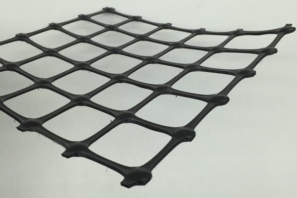 土工格柵在增強(qiáng)層中的應(yīng)用方法詳解  第3張