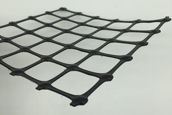 土工格柵施工時規(guī)格如何選擇？從材料到尺寸，完全解讀！  第1張