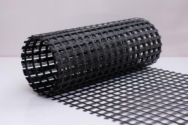 水泥混凝土路面施工，了解土工格柵的應(yīng)用方法  第3張