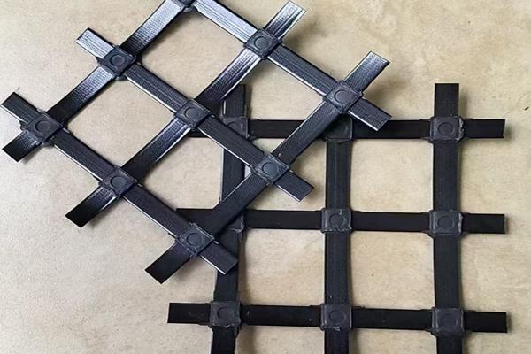 高韌性聚酯紗線集束土工格柵在機場路面中的應(yīng)用有哪些  第3張