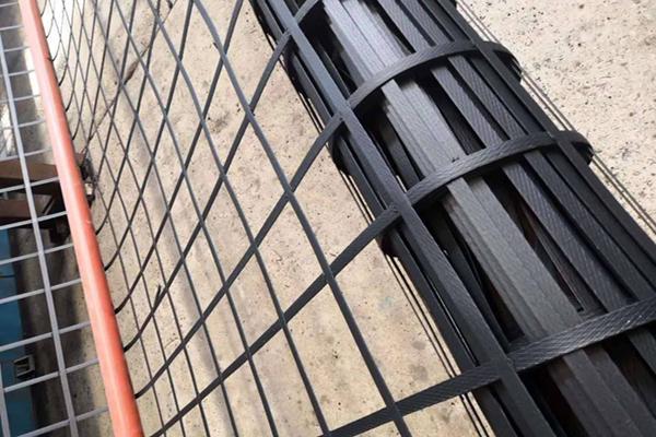 鋼塑土工格柵冬季施工怎么防止凍傷損壞呢？  第2張